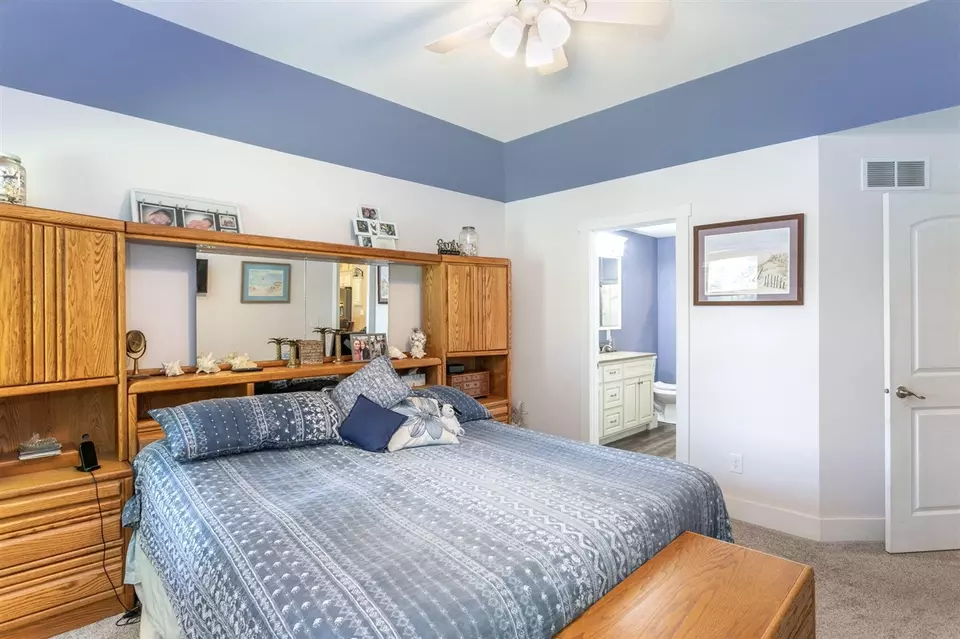 Bedroom - 13480 Riverside, Constantine, MI 49042 photo 3 of 4