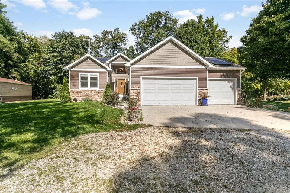 Exterior - 13480 Riverside, Constantine, MI 49042 photo 1 of 7