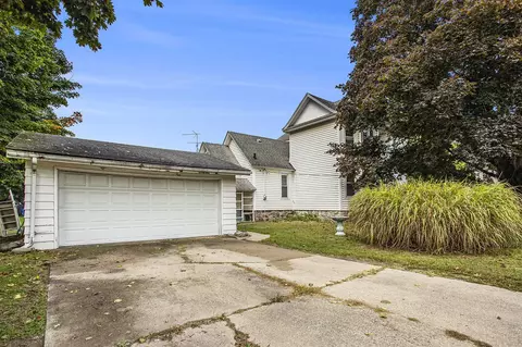 Exterior - 705 E Broadway St, Three Rivers, MI 49093 photo 1 of 4