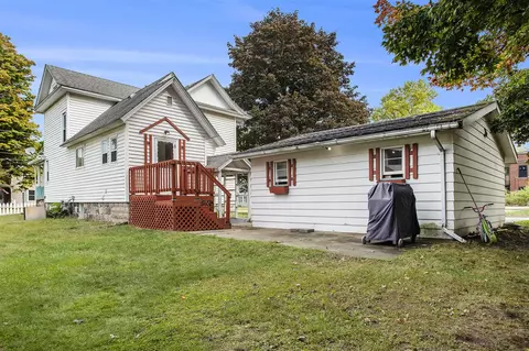 Exterior - 705 E Broadway St, Three Rivers, MI 49093 photo 2 of 4