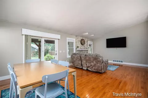 Living - 732 Ruby, Otsego, MI 49078 photo 1 of 5