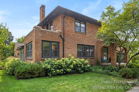 2046 Argentina, East Grand Rapids, MI 49506