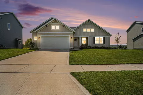 5860 Crossmoor, Caledonia, MI 49316