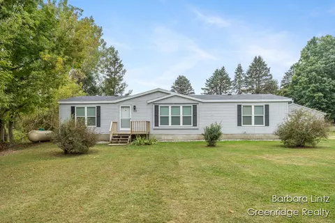 988 124th, Shelbyville, MI 49344