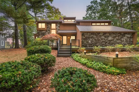 4893 Canyon Oaks, Brighton, MI 48114