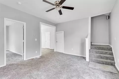 Living - 504 Second, Jackson, MI 49203 photo 5 of 9