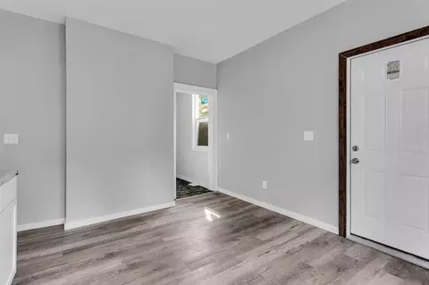 Entry Way - 504 Second, Jackson, MI 49203 photo 2 of 3