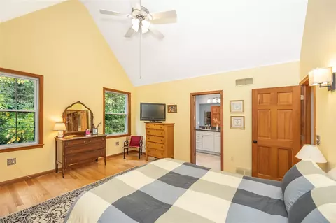 Bedroom - 17535 Bowdish, Gregory, MI 48137 photo 2 of 4