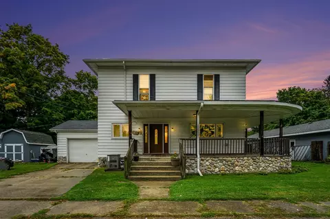 110 S 2nd, Lawrence, MI 49064