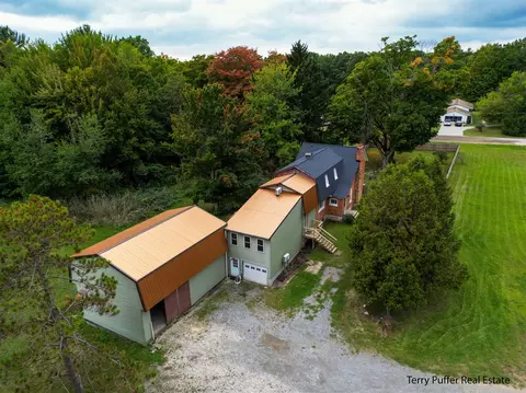 3775 W White Lk, Whitehall, MI 49461