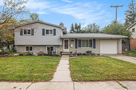 916 Patricia, Ann Arbor, MI 48103