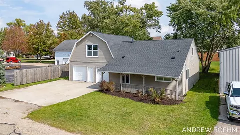 764 64th, Zeeland, MI 49464