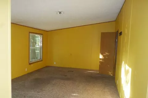 Living - 523 55th, Pullman, MI 49450 photo 5 of 5