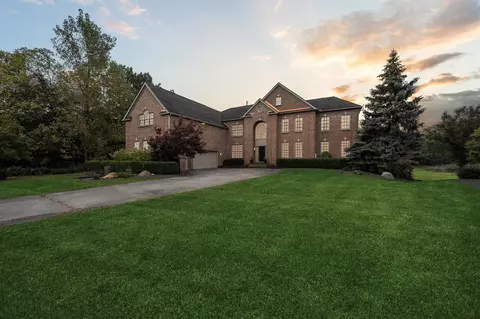 2861 Walnut Rdg, Ann Arbor, MI 48103