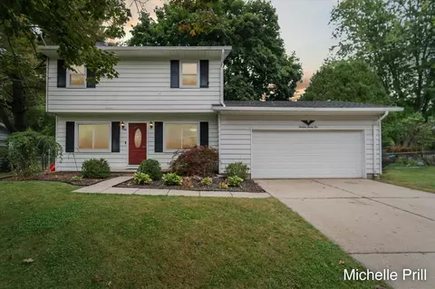 1325 S Montgomery, Hastings, MI 49058