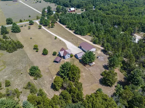 9322 E 56th, Newaygo, MI 49337 photo 35