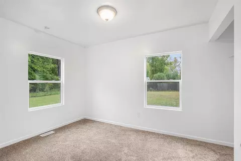 Bedroom - 37180 76th, Covert, MI 49043 photo 3 of 6