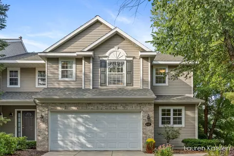 645 Abbey Ml, Ada, MI 49301
