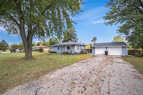 Exterior - 6718 Clinton, Jackson, MI 49201 photo 1 of 6