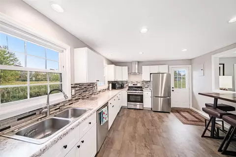 Kitchen - 6718 Clinton, Jackson, MI 49201 photo 3 of 3