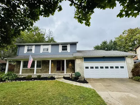 5349 Old Franklin, Grand Blanc, MI 48439