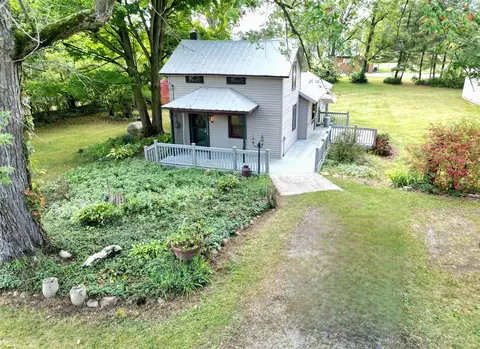 53690 Parkville, Three Rivers, MI 49093