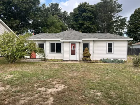 1130 Englewood, Norton Shores, MI 49441