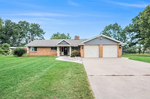 406 Lake, Paw Paw, MI 49079