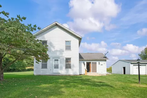 6105 Burrus, Galien, MI 49113