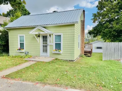 914 3rd, Lake Odessa, MI 48849