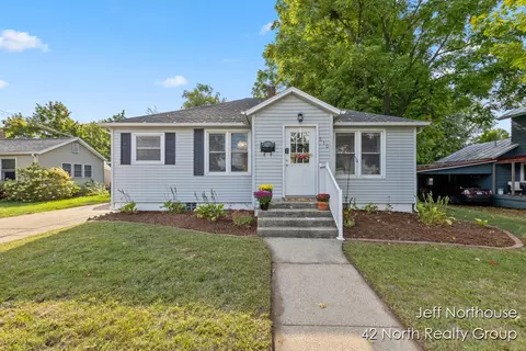 510 N Hudson, Lowell, MI 49331