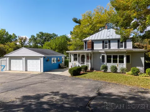 9024 Algoma, Rockford, MI 49341