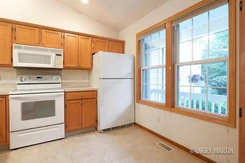 Kitchen - 664 Abbey Ml, Ada, MI 49301 photo 2 of 2