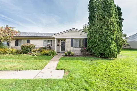 26445 Franklin Pointe, Southfield, MI 48034