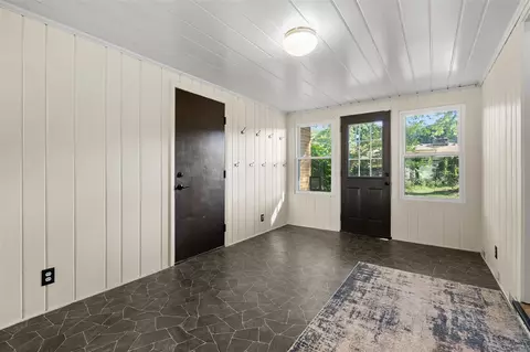 Entry Way - 248 Devon, Parchment, MI 49004 photo 2 of 2