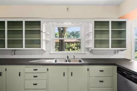 Kitchen - 248 Devon, Parchment, MI 49004 photo 1 of 3