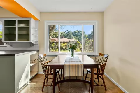 Dining - 248 Devon, Parchment, MI 49004 photo 1 of 2