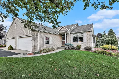 6714 Cedar Grv W, Jenison, MI 49428