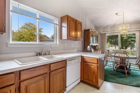 Kitchen - 17761 Feather, Brownstown, MI 48193 photo 2 of 2