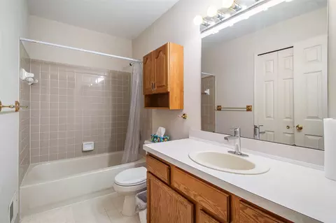 Bath - 17761 Feather, Brownstown, MI 48193 photo 1 of 3