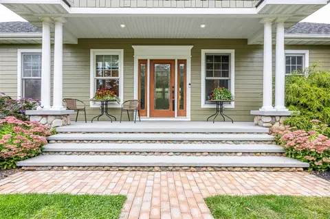 Exterior - 5525 Oberlin, Gladwin, MI 48624 photo 2 of 19