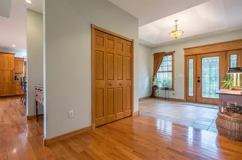 Entry Way - 5525 Oberlin, Gladwin, MI 48624 photo 6 of 15