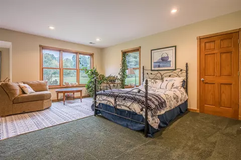 Bedroom - 5525 Oberlin, Gladwin, MI 48624 photo 7 of 9