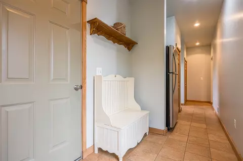 Entry Way - 5525 Oberlin, Gladwin, MI 48624 photo 10 of 15