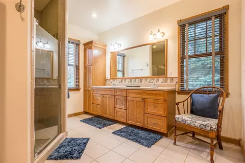 Bath - 5525 Oberlin, Gladwin, MI 48624 photo 4 of 10