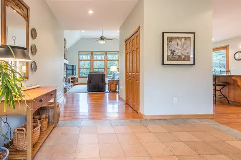 Entry Way - 5525 Oberlin, Gladwin, MI 48624 photo 1 of 15