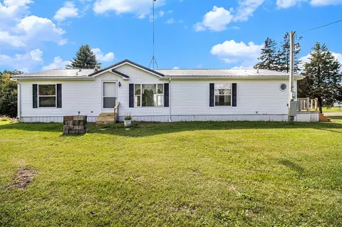 3043 E Sidney, Sheridan, MI 48884 photo 2