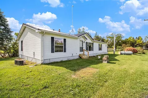 3043 E Sidney, Sheridan, MI 48884 photo 3