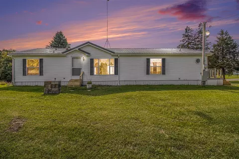3043 E Sidney, Sheridan, MI 48884