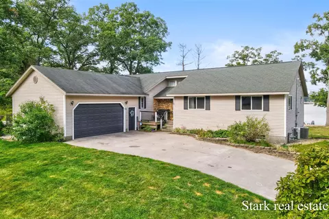 167 E Lincoln, Twin Lake, MI 49457